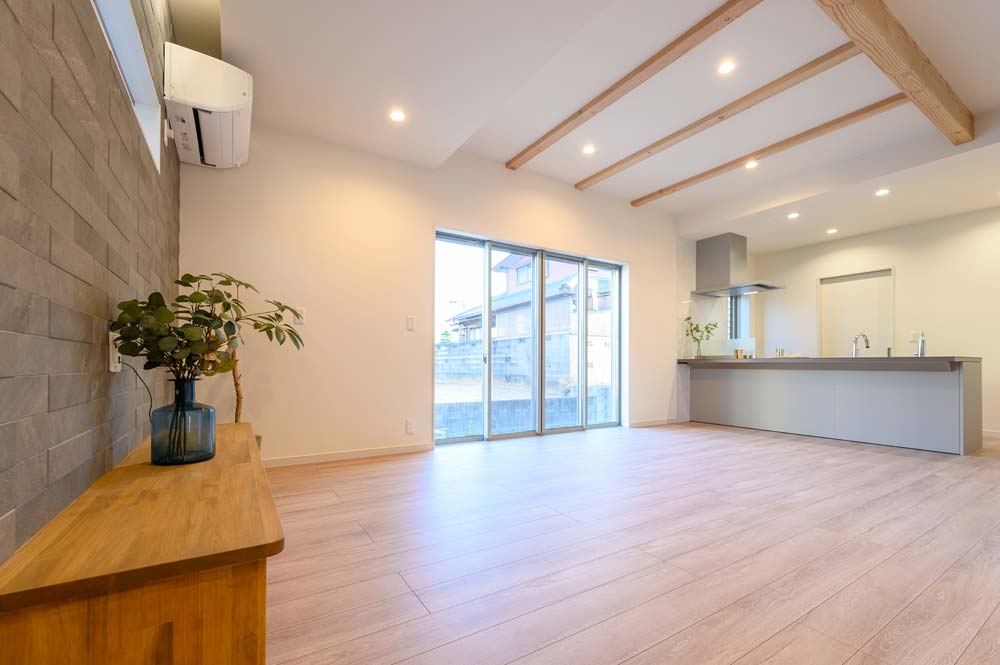 建築事例 松阪市田原町 2021.03